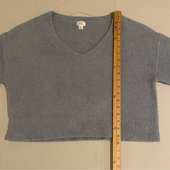 Stars Above Sz M Baby Blue V-Neck Cropped Fuzzy Sweater - Picture 3 of 7